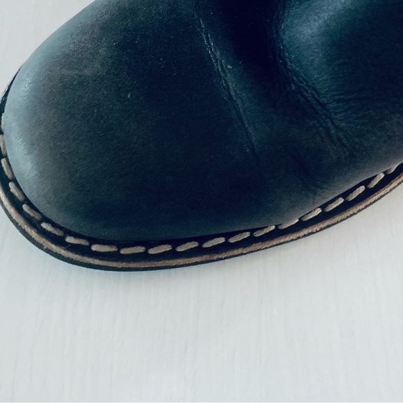 Womens roots leather boots brand new never worn. Size 7. - Picture 2 of 3